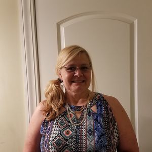 Meet your Posher, Deb